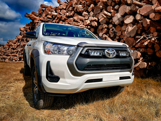 Pack LED Calandre LAZER LAMPS Toyota Hilux Active / Icon / Invincible 2021+ sur Xperts4x4 Accessoires 4x4 Off-Road