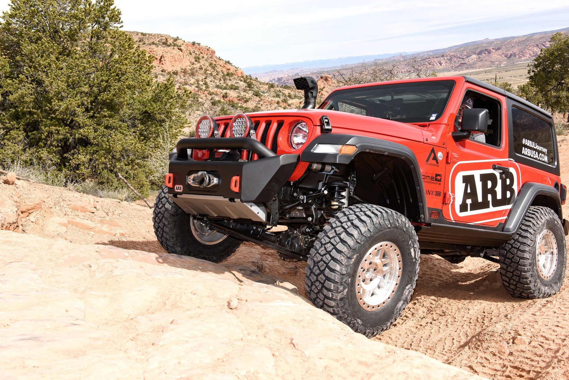 Pare-chocs ARB Bondi Stubby pour Jeep Wrangler JL & Gladiator sur Xperts4x4 Accessoires 4x4 Off-Road