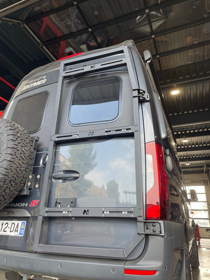 Porte tout en aluminium sur porte arrière droite pour Mercedes Sprinter W907 N4-Offroad sur Xperts4x4 Accessoires 4x4 Off-Road