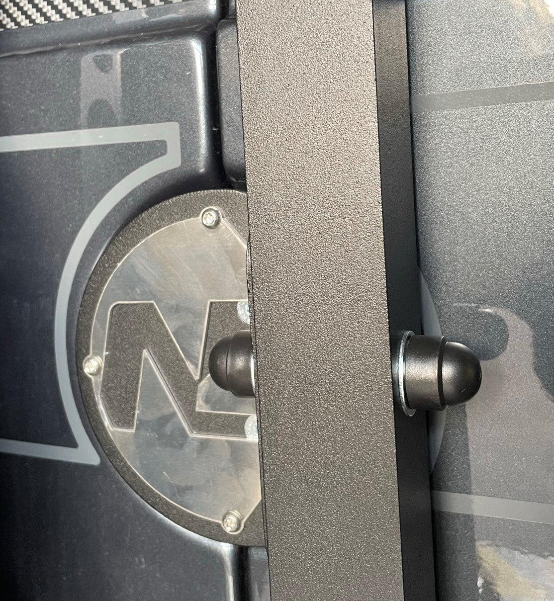 Porte tout en aluminium sur porte arrière droite pour Mercedes Sprinter W907 N4-Offroad sur Xperts4x4 Accessoires 4x4 Off-Road