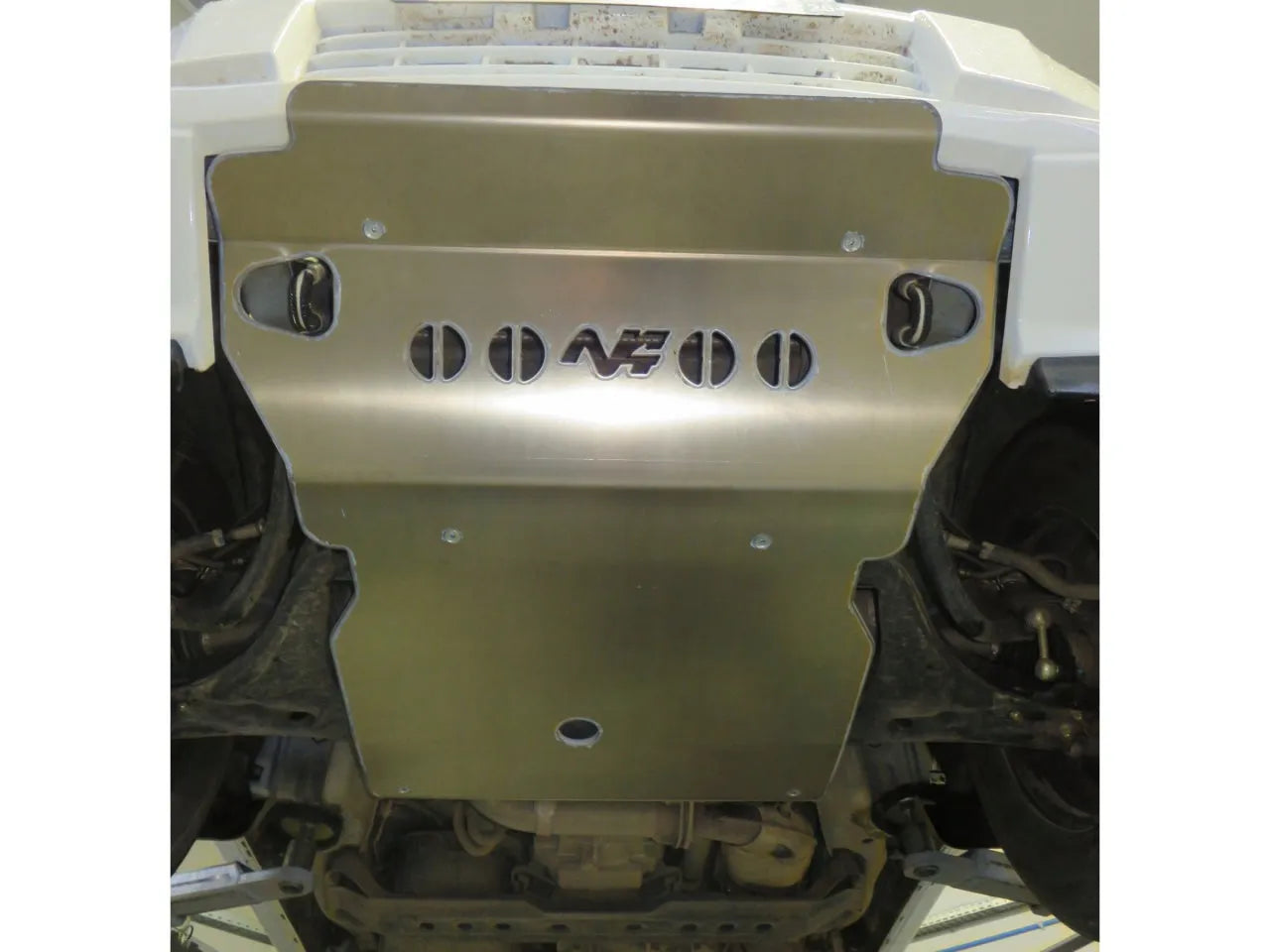 Blindage Avant N4 - Aluminium 8mm - Mitsubishi Pajero 2007-2018 sur Xperts4x4 Accessoires 4x4 Off-Road