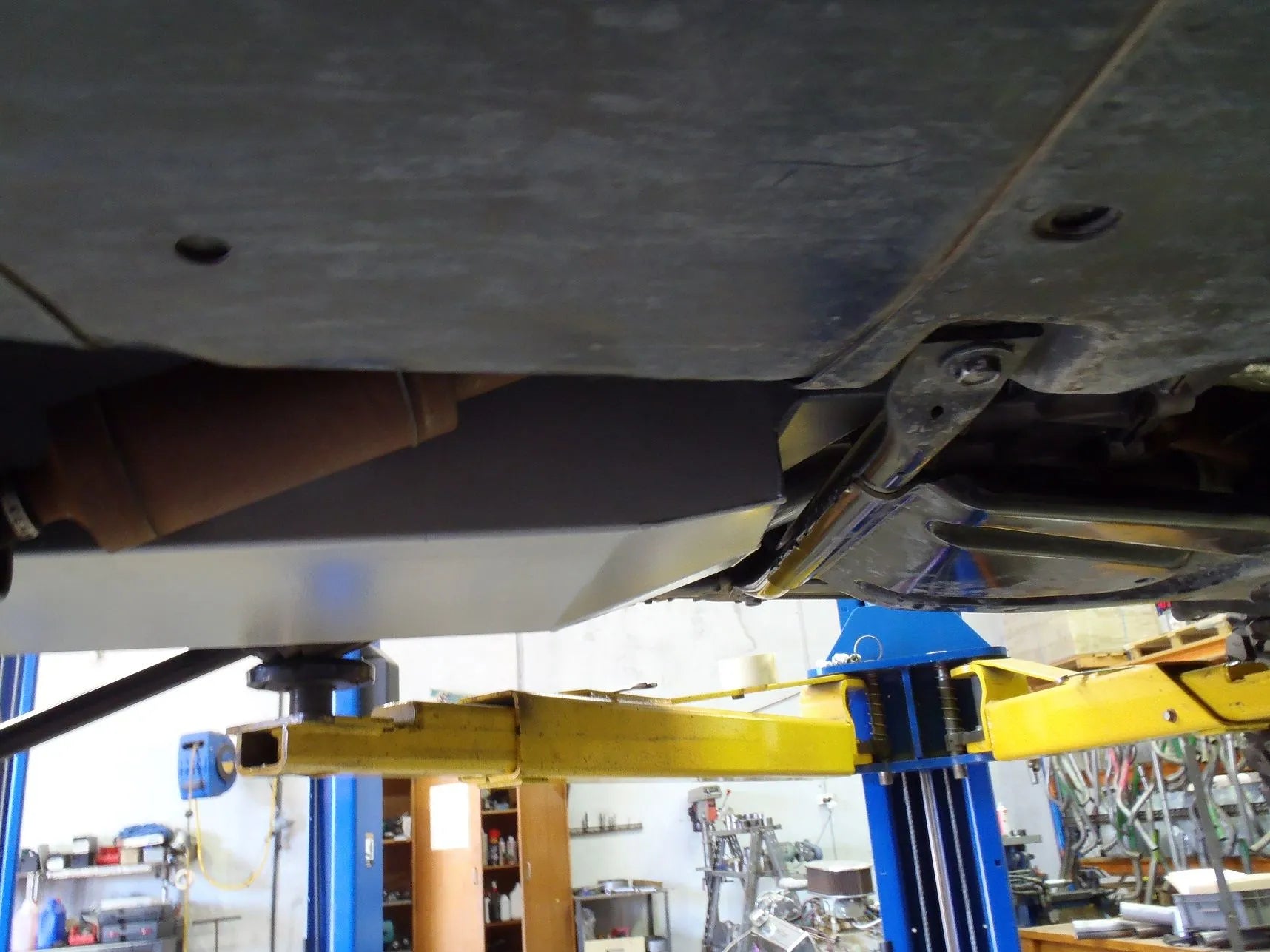 Reservoir Auxiliaire Jeep Wrangler JK 2012-2018 | 2 portes | 3.6L Essence sur Xperts4x4 Accessoires 4x4 Off-Road