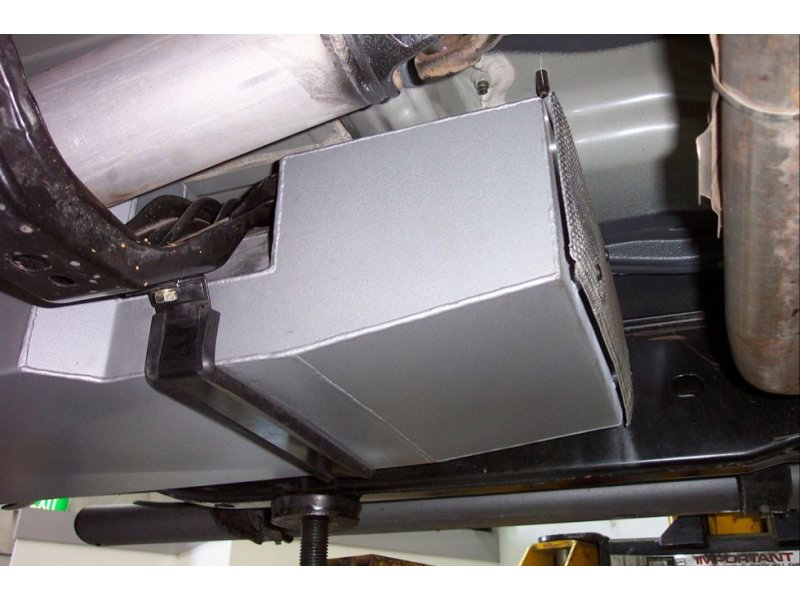 Réservoir de remplacement LRA 150L Nissan Navara D40 Espagnol sur Xperts4x4 Accessoires 4x4 Off-Road
