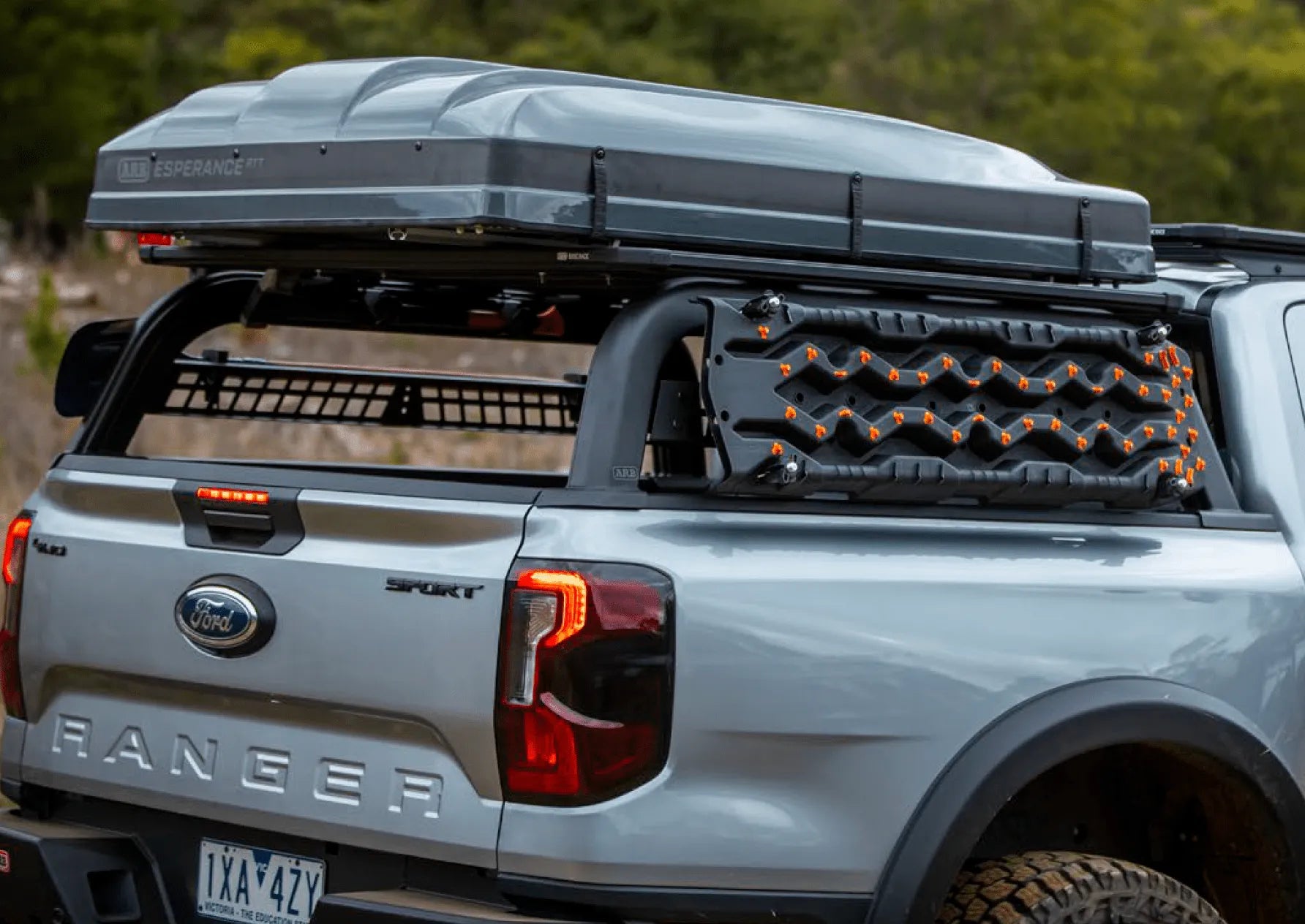 Bed Rack System ARB + Galerie de toit Baserack | Toyota Hilux Revo 2016+ Double Cab sur Xperts4x4 Accessoires 4x4 Off-Road