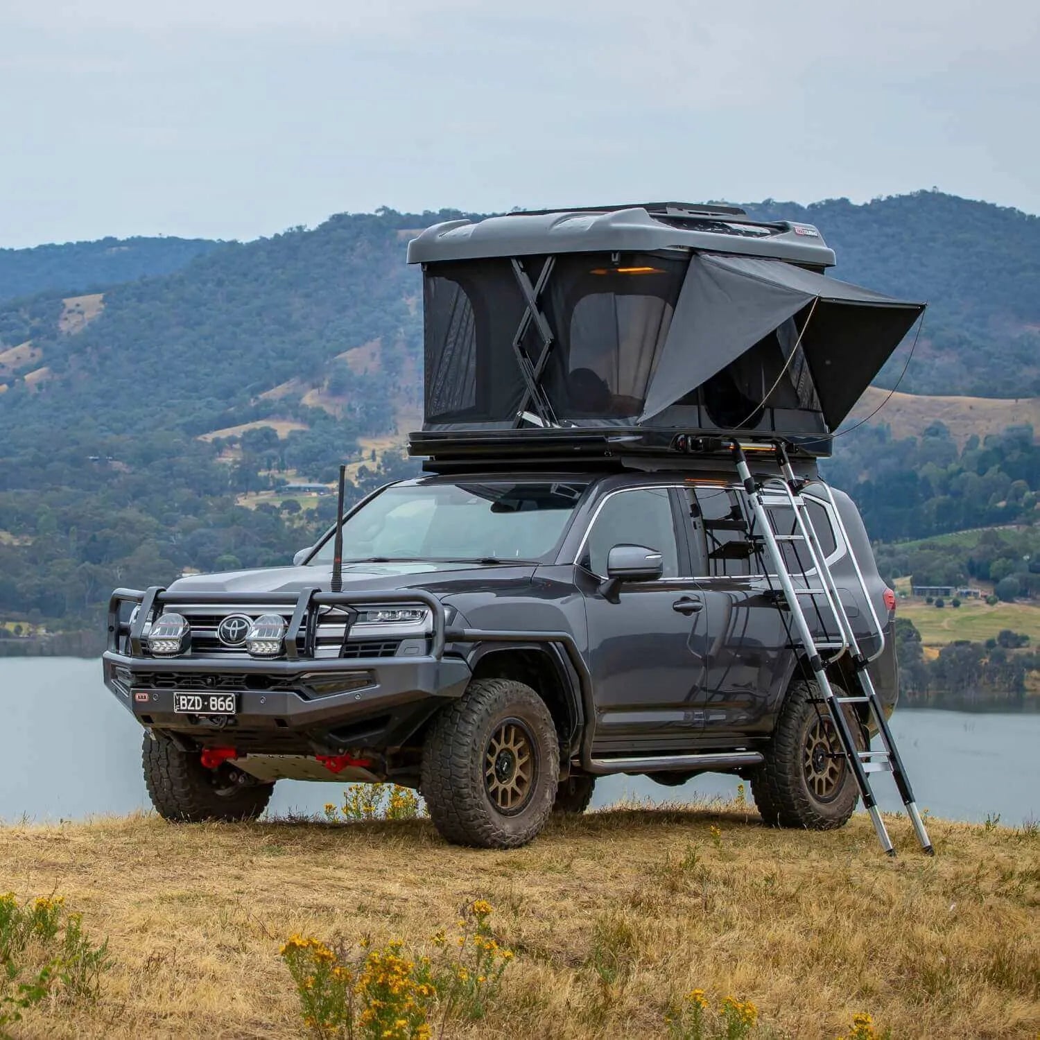 dachzelt garagenlift elektrisch Tente de toit Altitude Electrique | ARB - Camping de luxe