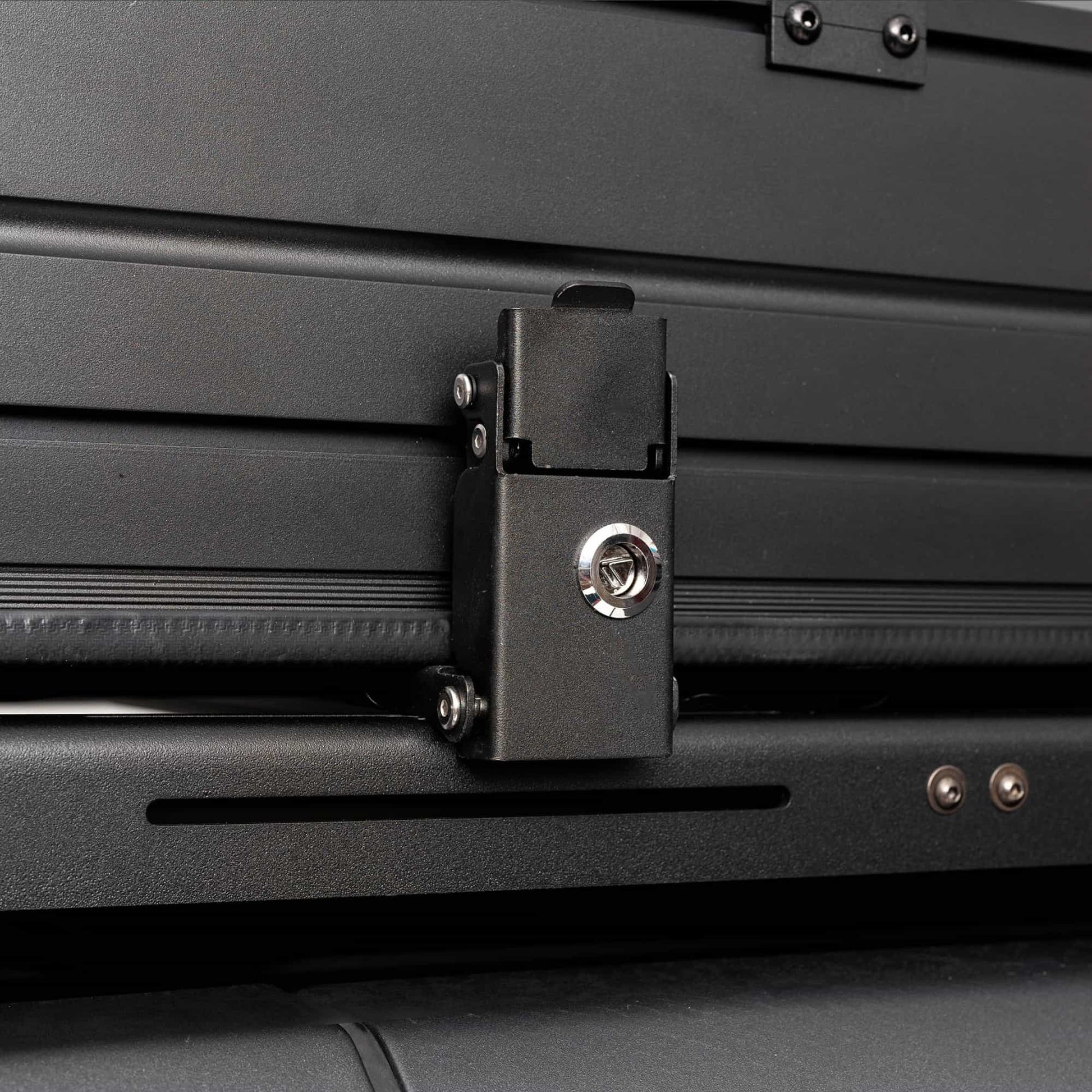 Tente de Toit Expedition XL Go Overland Canada – 4 à 5 Places sur Xperts4x4 Accessoires 4x4 Off-Road