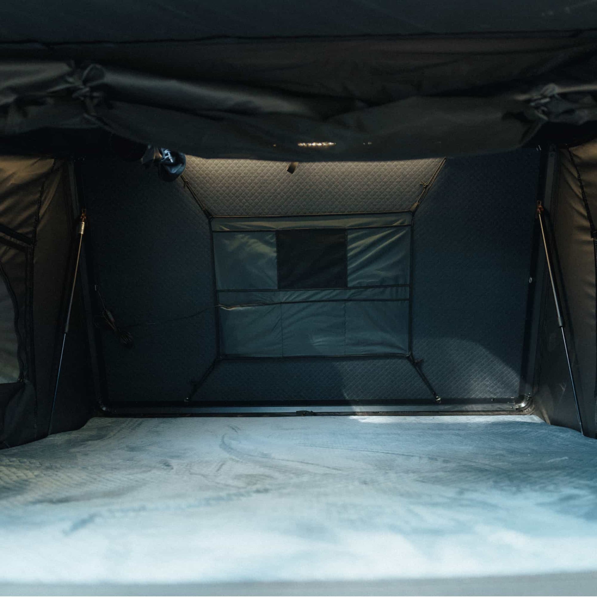 Tente de Toit Expedition XL Go Overland Canada – 4 à 5 Places sur Xperts4x4 Accessoires 4x4 Off-Road