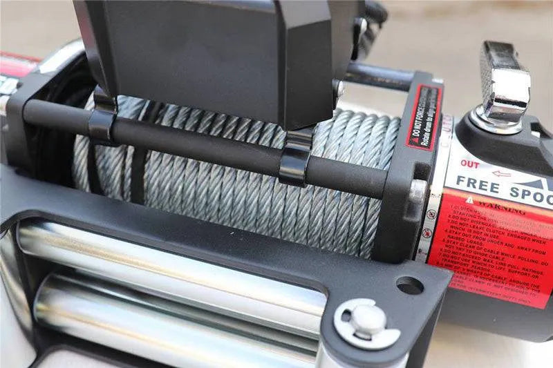 Treuil T-MAX Muscle Fit MW9500 | 4305kg | 12V & 24V sur Xperts4x4 Accessoires 4x4 Off-Road