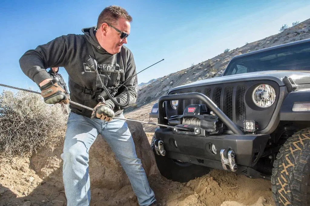 Treuil WARN VR-EVO 10S - 4.5T avec Câble Synthétique sur Xperts4x4 Accessoires 4x4 Off-Road